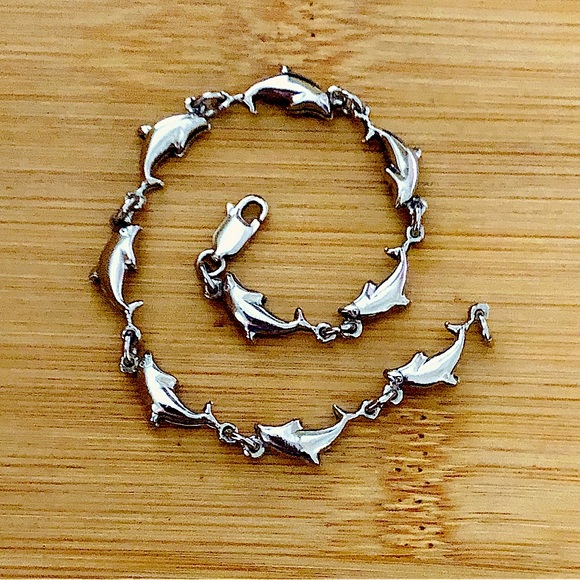 Jewelry - $42 Estate Sterling Silver Porpoise Bracelet 4.8 Grams Marked 925